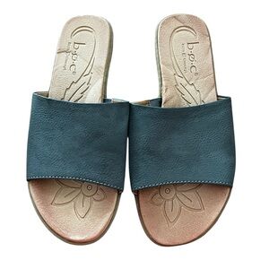b.o.c. Women's Blue Slide Sandals size 7